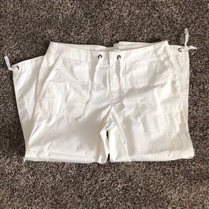 White cargo crop pants